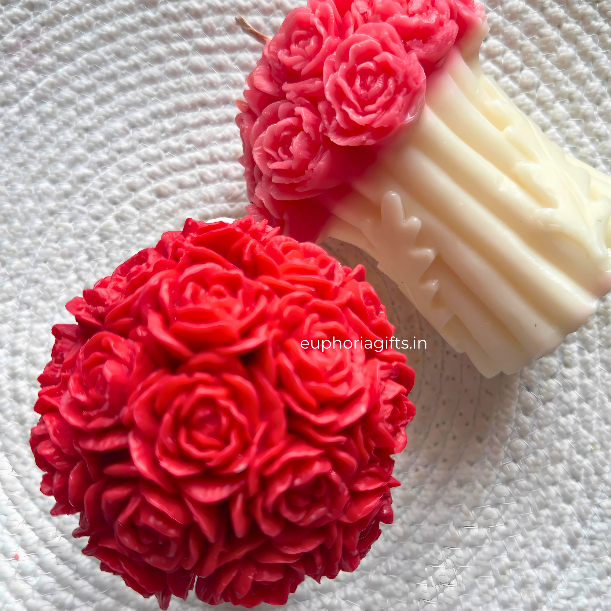 Handmade floral bouquet candle for gifting and home décor

Rose and tulip flower candle aesthetic décor piece