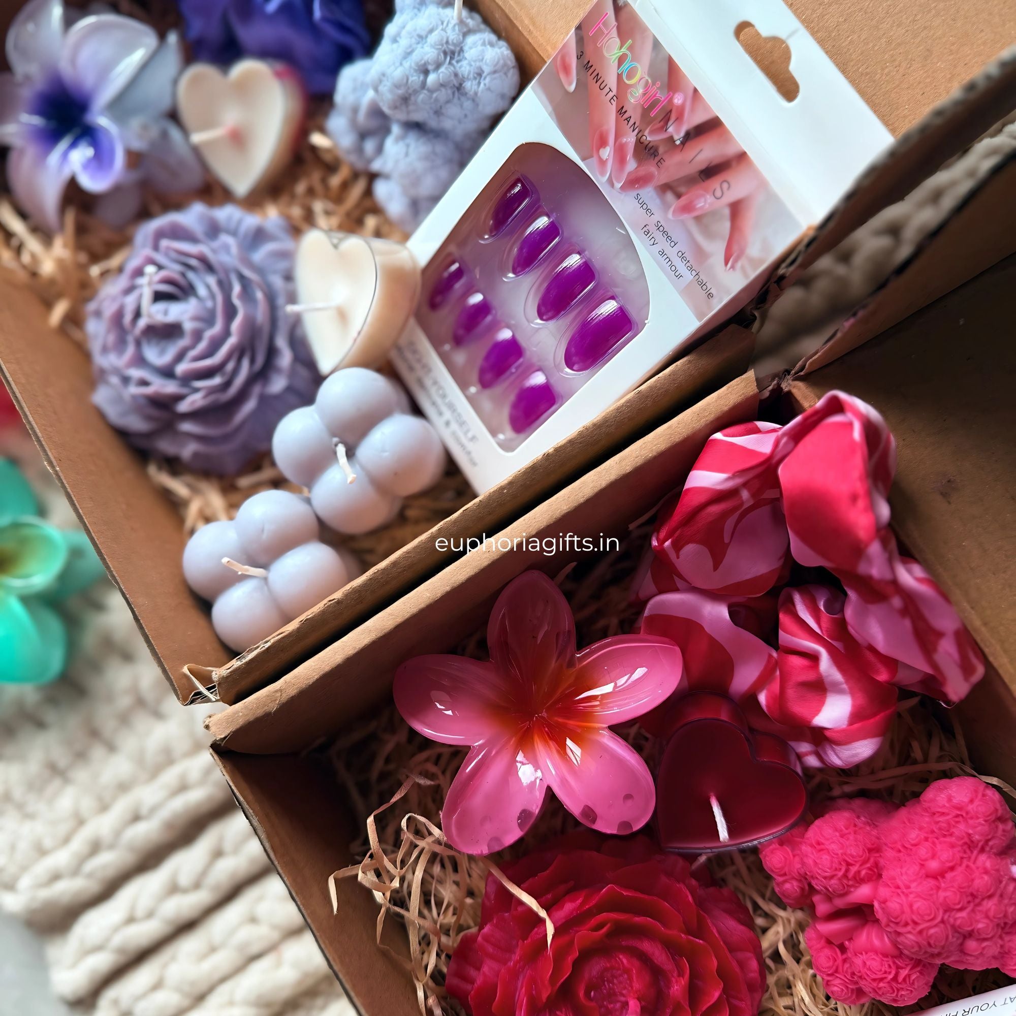 euphoria-gifts-rakhi-candle-hamper-assorted-colours